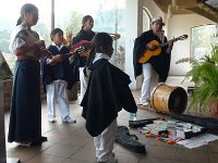 Otavalo.  Hraje Otavalos. Rodinná kapela.