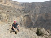 Kaňon - Wadi Ghul  Je jen veliká škoda, že fotoaparát a ani kamera nezabere tu ohromující atmosféru a velikost hor a prolákliny, nad kterou se po celou trasu pohybujeme. : Kaňon, Wadi Ghul
