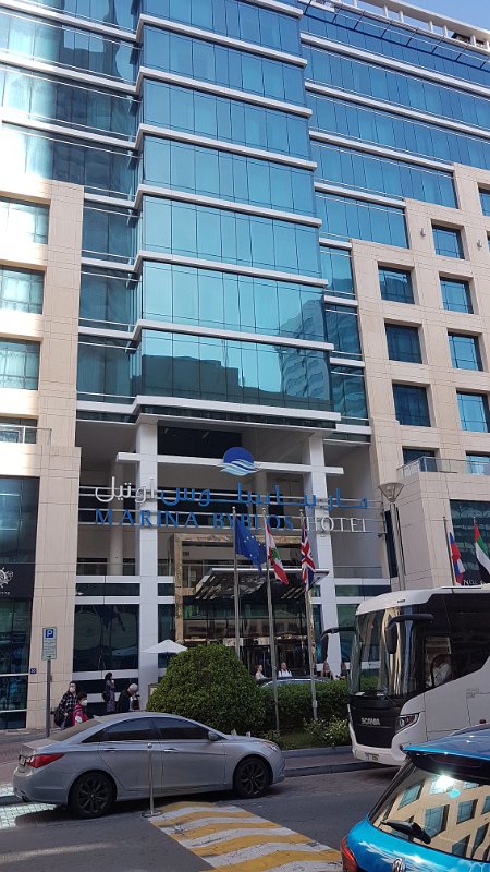 Dubaj.