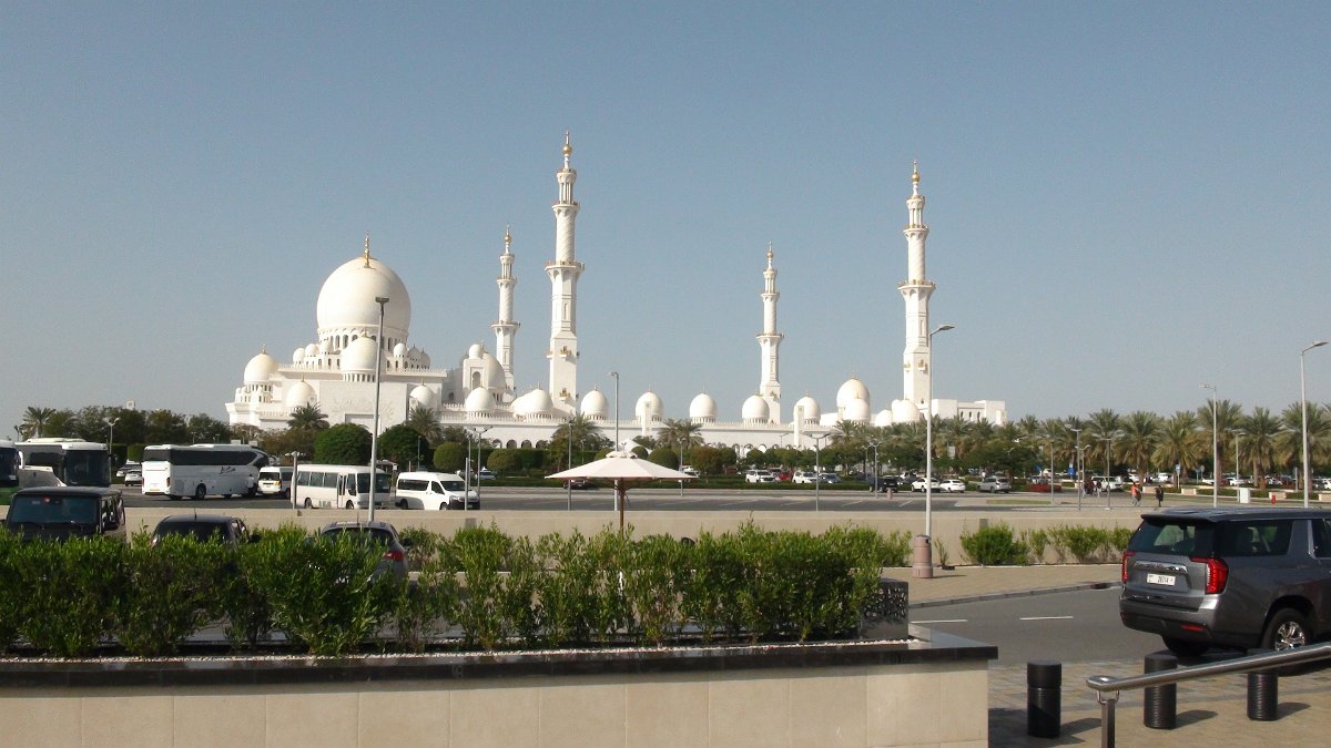 Den 10. Abú Dhabí 
